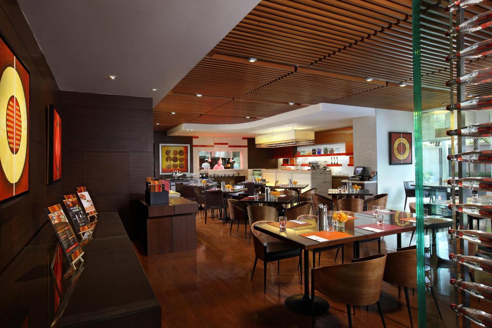 Sathorn Vista, Bangkok - Marriott Executive Apartments Екстериор снимка