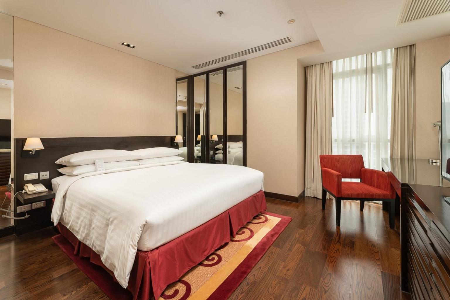 Sathorn Vista, Bangkok - Marriott Executive Apartments Екстериор снимка