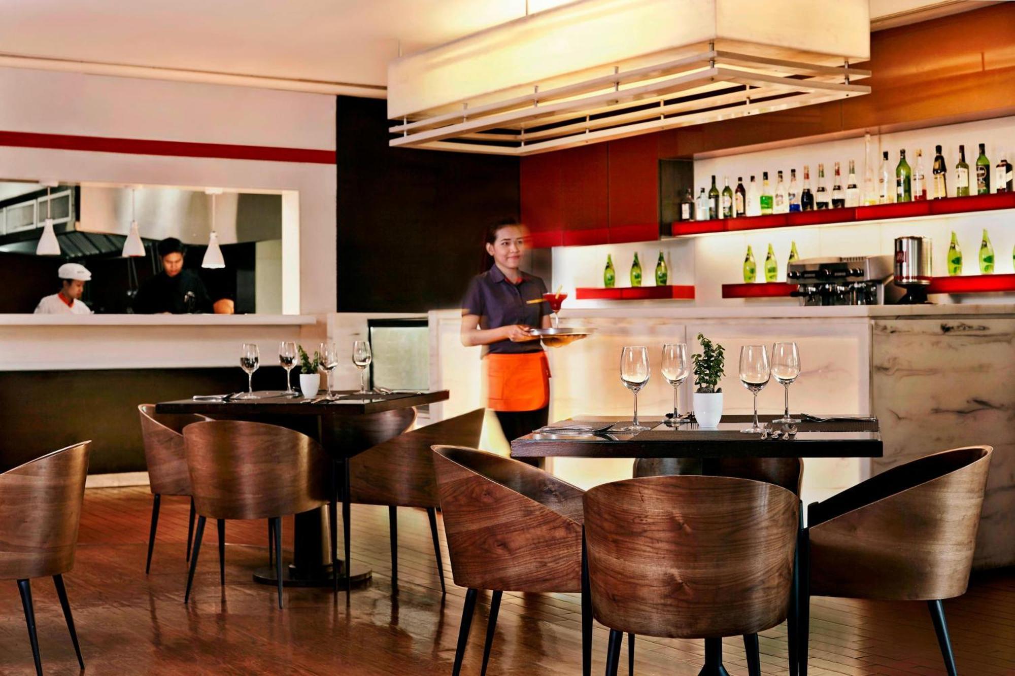 Sathorn Vista, Bangkok - Marriott Executive Apartments Екстериор снимка