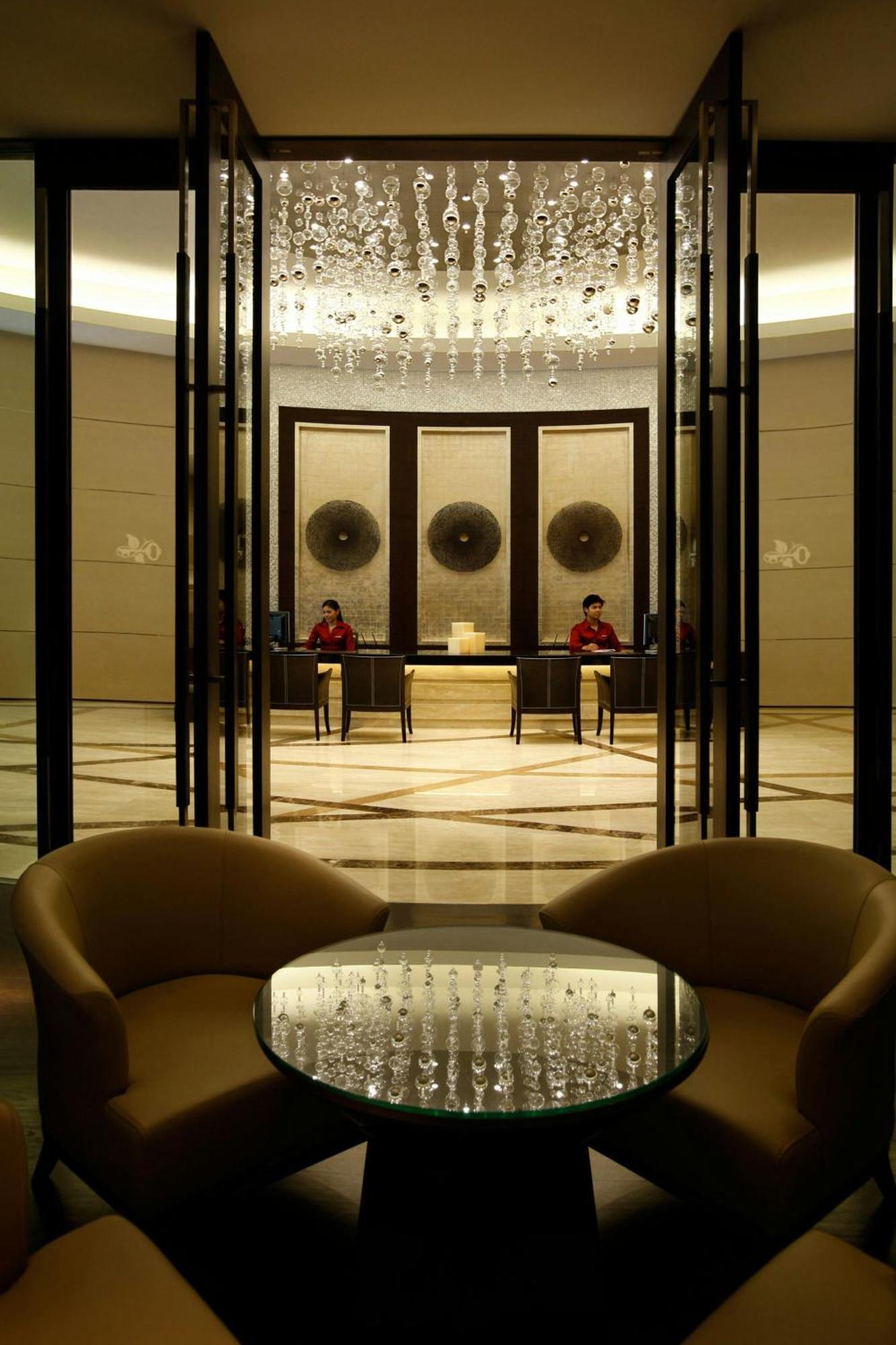 Sathorn Vista, Bangkok - Marriott Executive Apartments Екстериор снимка